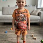 بيجامة سيارات أطفال صيفي